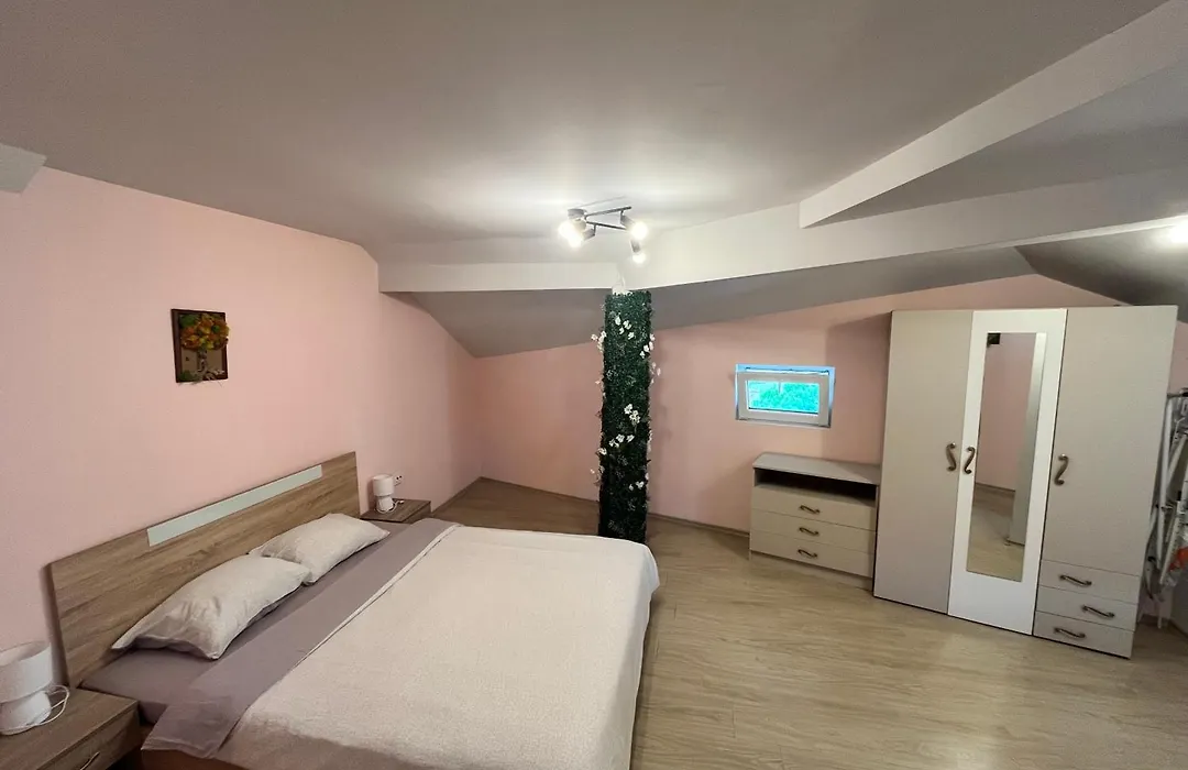 Apartment Happy Holiday Lazur-1