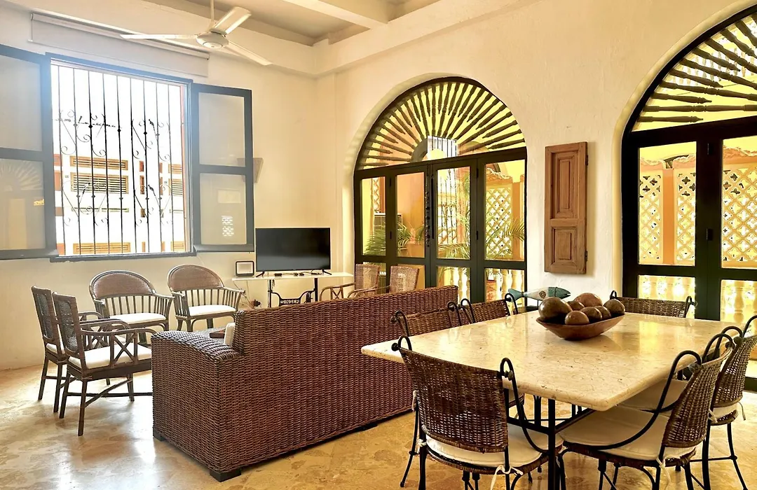 By Calamari Homes - El Porvenir 306 Walled City-1
