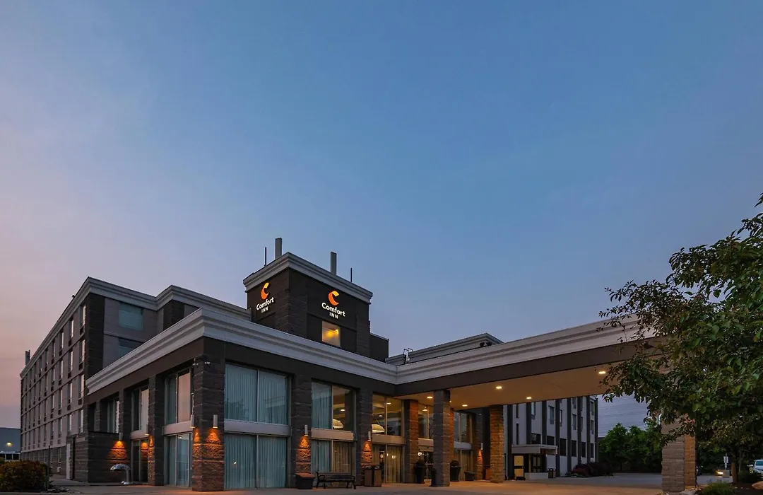 Comfort Inn & Conference Centre Toronto Airport-1