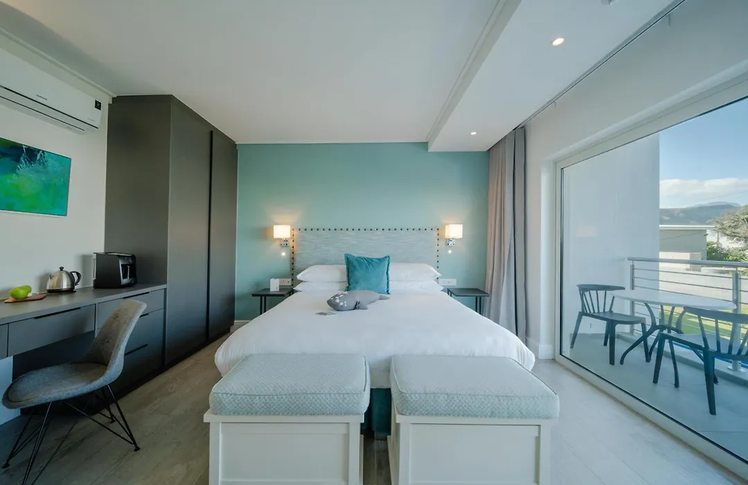 One Marine Drive Boutique Hotel & Spa By The Living Journey Collection-1