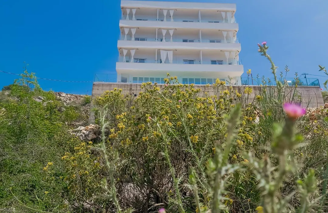 Sunset Shoreline Saranda - Sea View - Free Private Parking - Pool-1