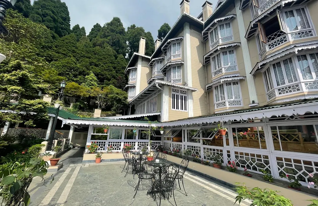Cedar Inn-1