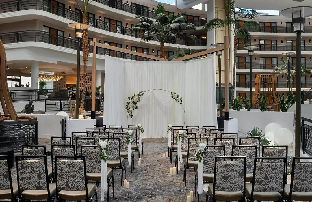 Embassy Suites By Hilton Phoenix Biltmore-1