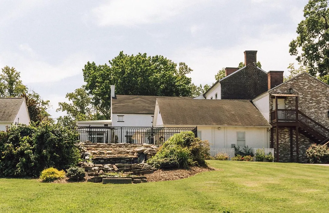 Belle Air Mansion And Inn-1