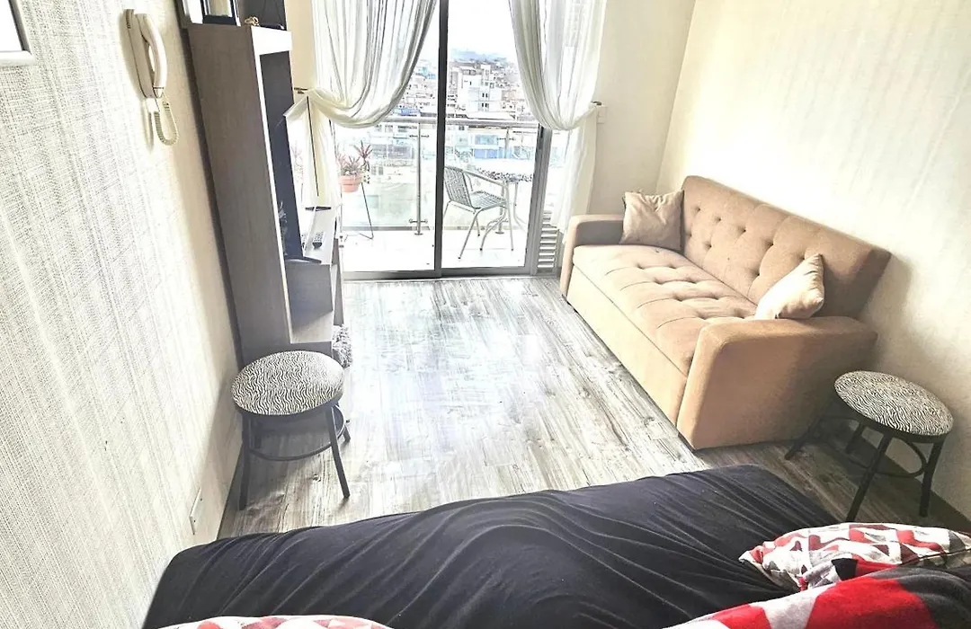 Dpto Acogedor Con Terraza Privada-1