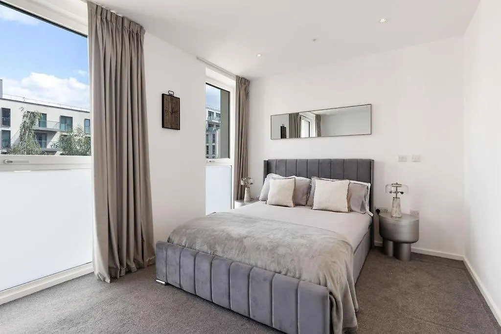 Luxury 2 Bed Apt In Olympic Village-1