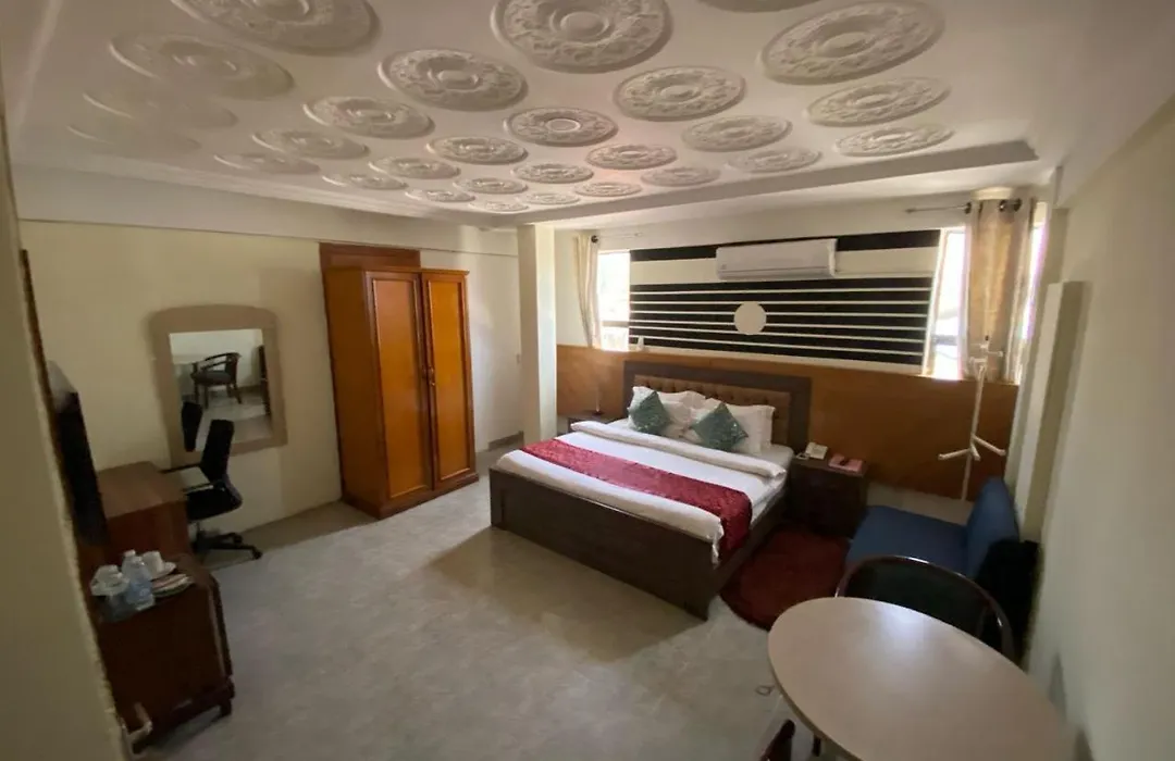 Sam'S Cottage Hotel-1