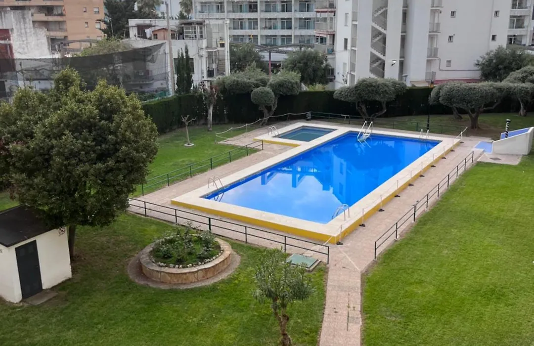 Be-Cool Salou Pool Center-1