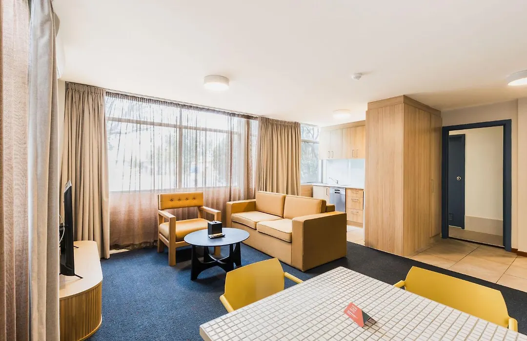 Statesman Hotel-1