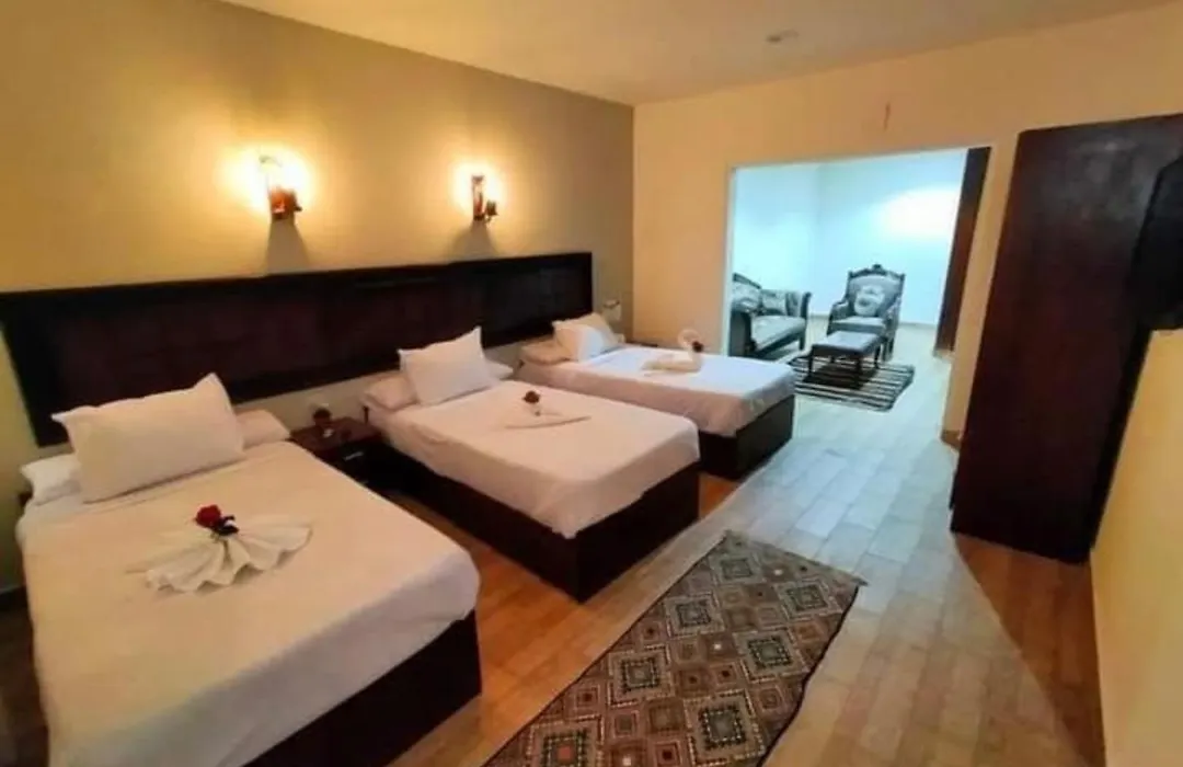 Lorenda Hotel-1