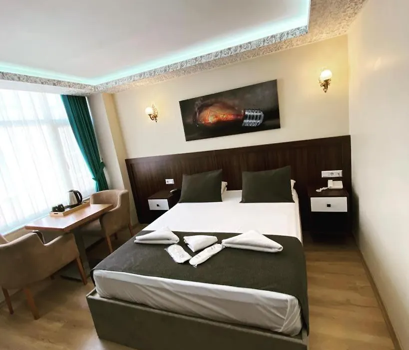 Ueskuedar Otel-1