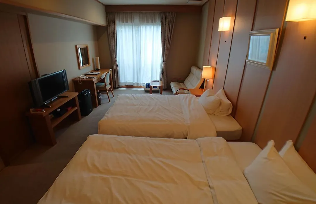 Kasuga Hotel-1
