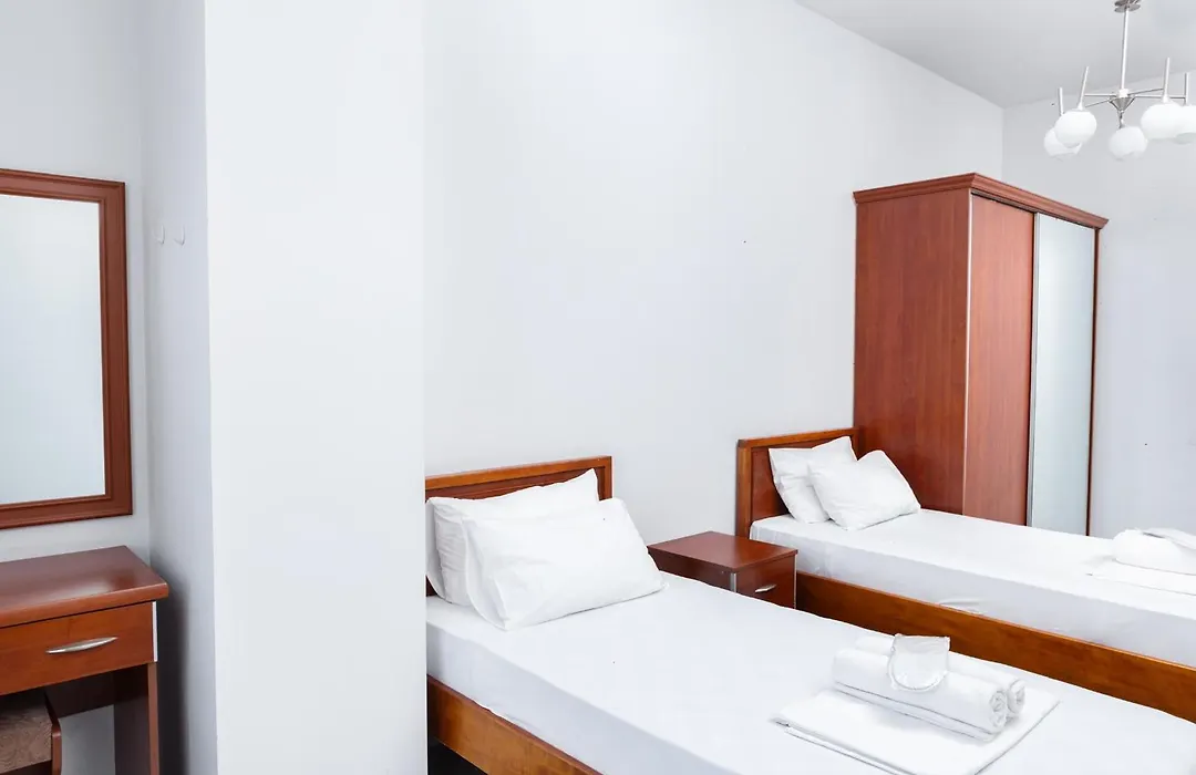 Modern 2-Bedroom Stay In Central Yerevan-1