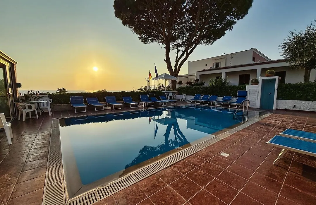 Hotel Villa Mena-1