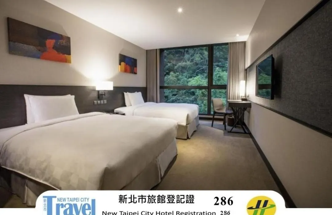 Platinum Hotel-1