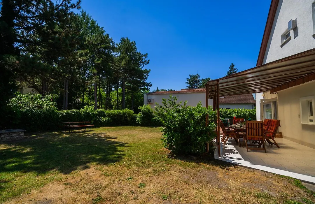 Myflat Piroska Holiday Home-1