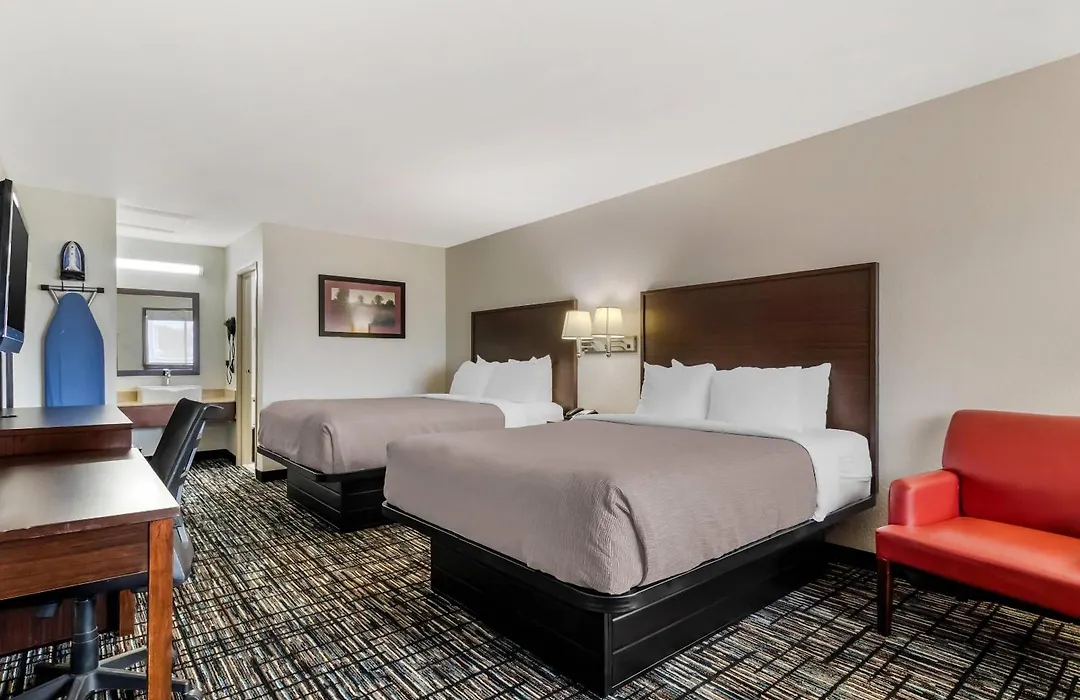 Quality Inn & Suites Near Six Flags And Medical Center-1