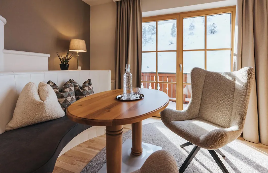 Superior Hotel Schneider Ski-In & Ski-Out-1
