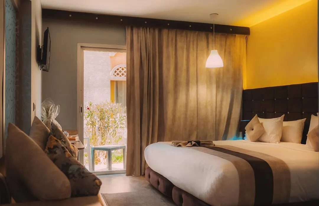 Rs Hotel Karam Palace-1