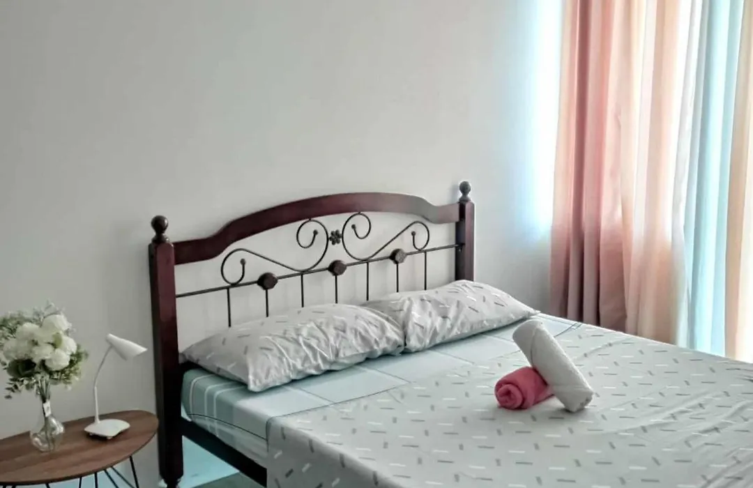 Staycation One Bedroom 38 Sqm-1