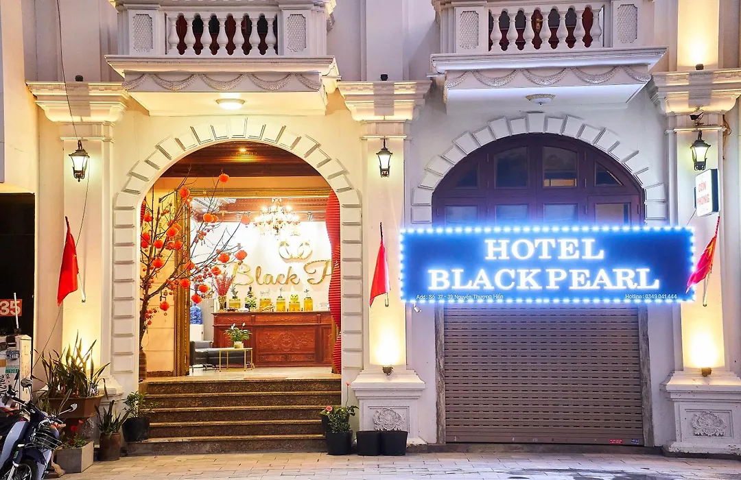 Black Pearl Hotel-1