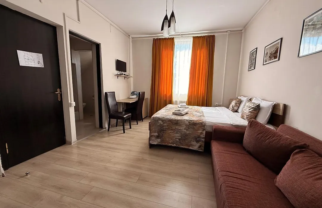 Liva Hotel-1