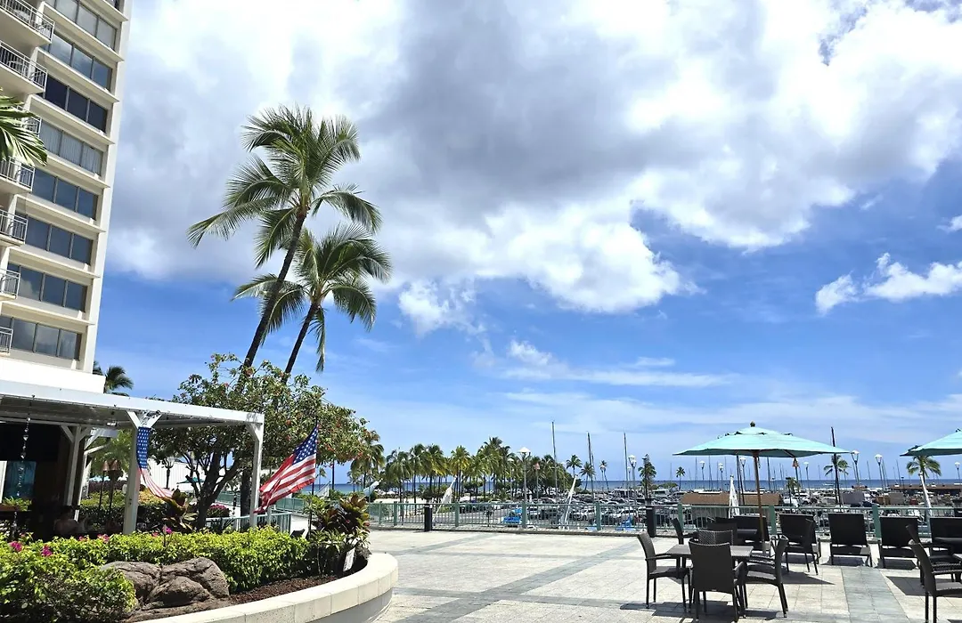 New Aloha Waikiki Ilikai Hotel Condo Free Parking-1