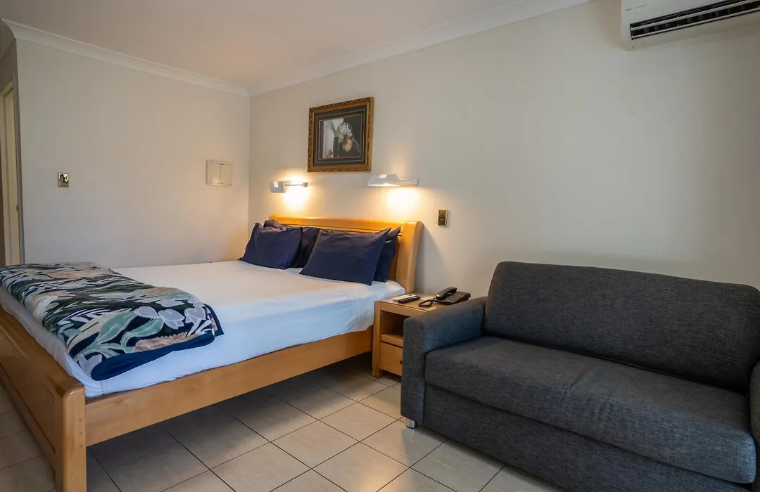 Novena Palms Motel-1