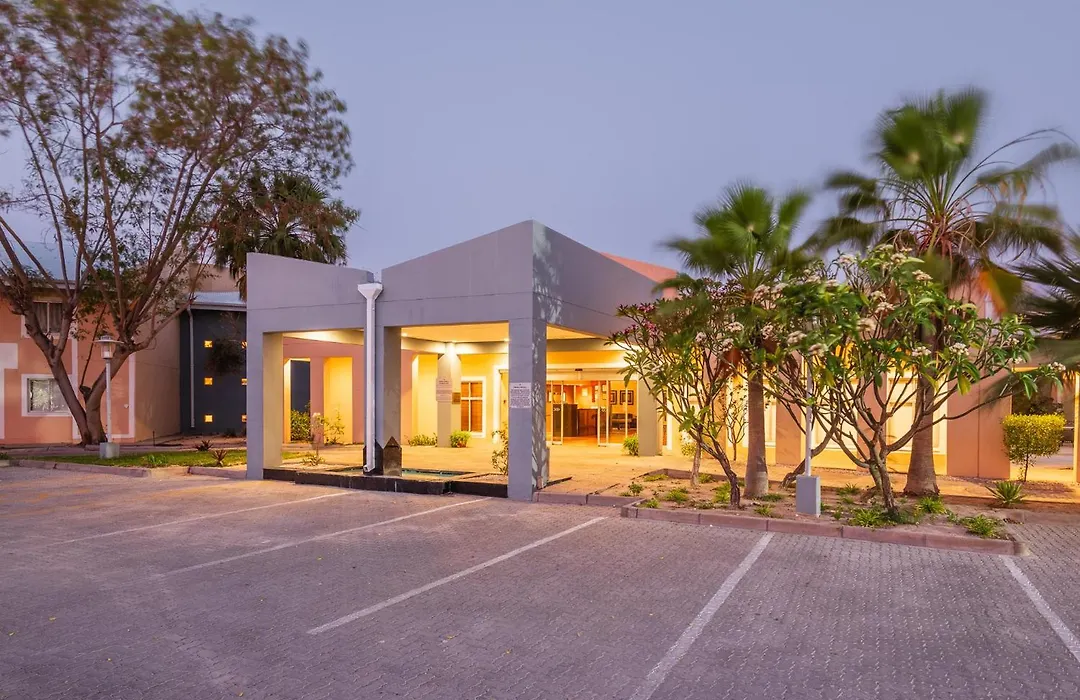 Protea Hotel By Marriott Ondangwa-1