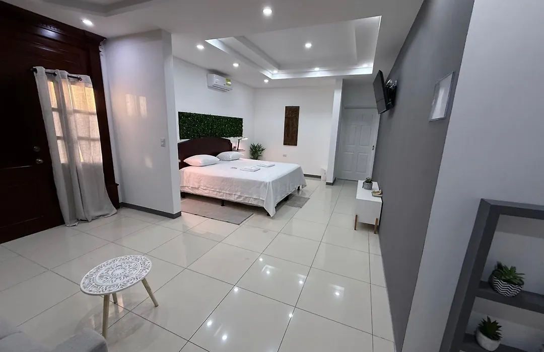 Casa Garitas Guesthouse & Car Rental - Free Shuttle To & From Sjo Airport - Visit Us Casagaritas Com-1