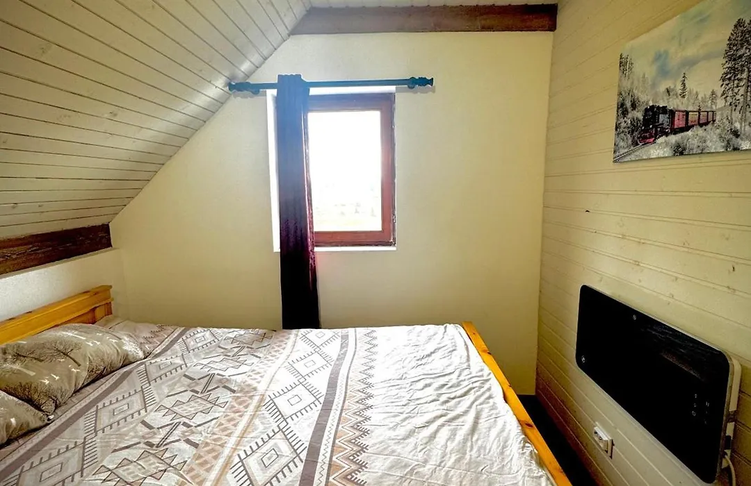White House Zabljak-1