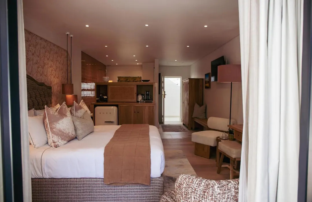 Le Petit Manoir Boutique Hotel-1