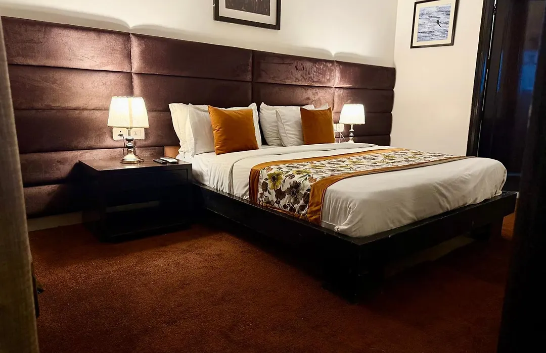 Hotel Grand Arcasia Saket- Near Pvr Anupam-1