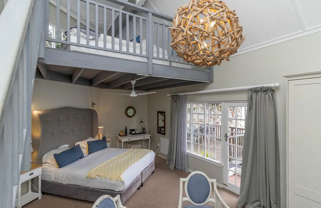 Whale Rock Luxury Lodge-1