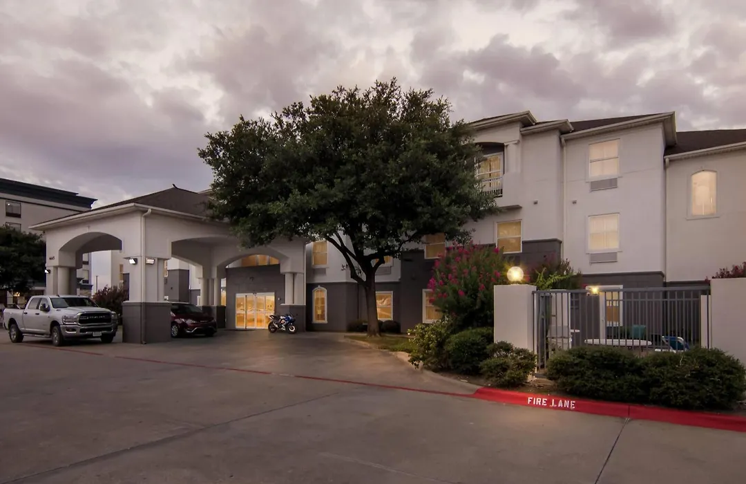 Super 8 By Wyndham Fort Worth Stockyards-1