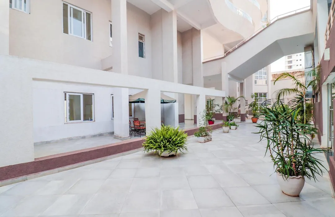 Spacious 2 Bed Kilimani With Balcony Views, Roof Top Pool And Gym-1