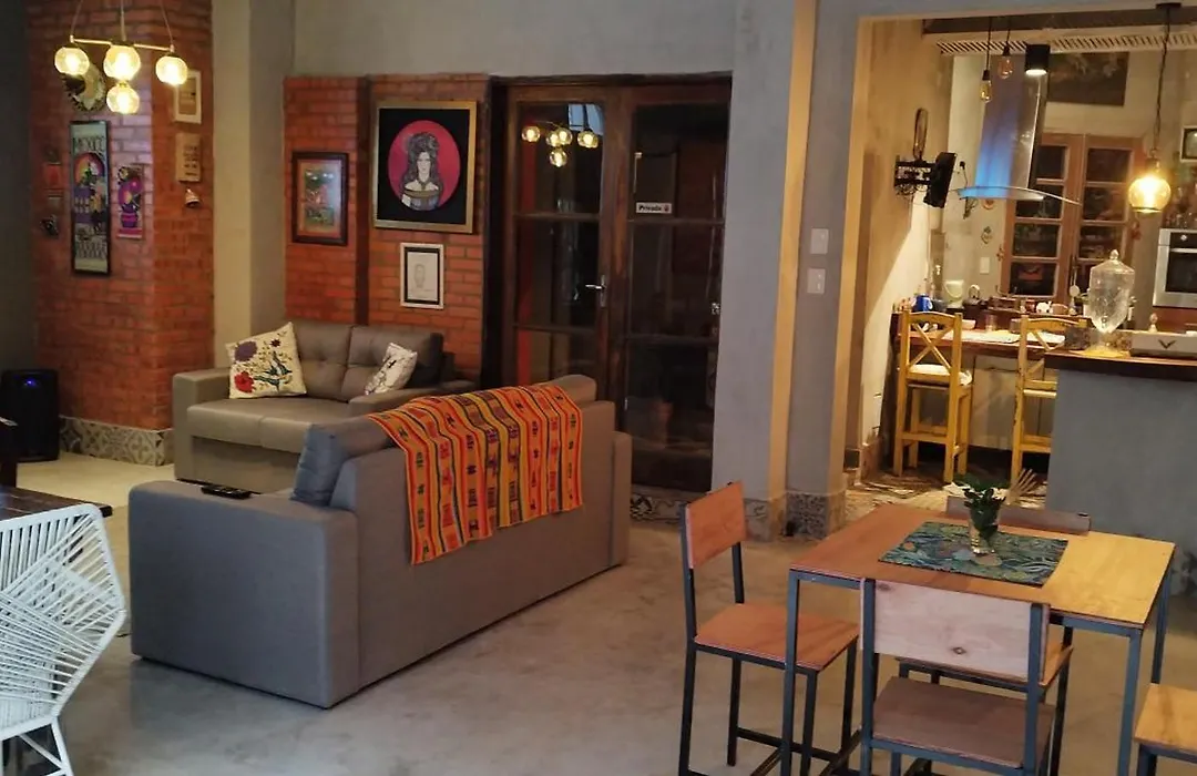 Taguato B&B-1
