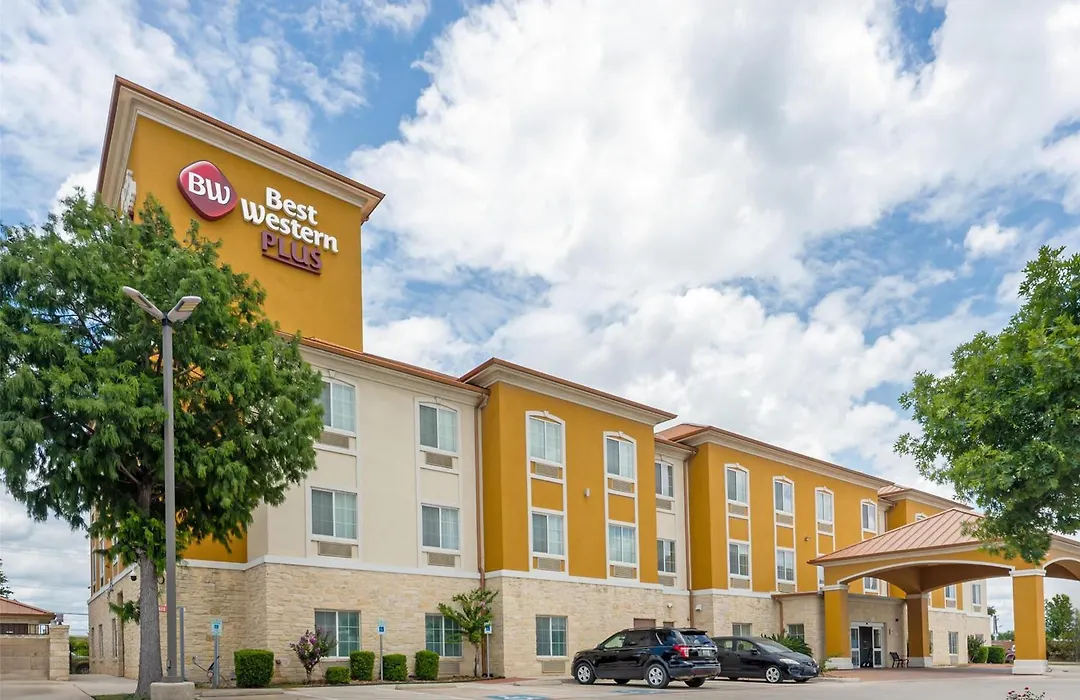 Best Western Plus San Antonio East Inn & Suites-1