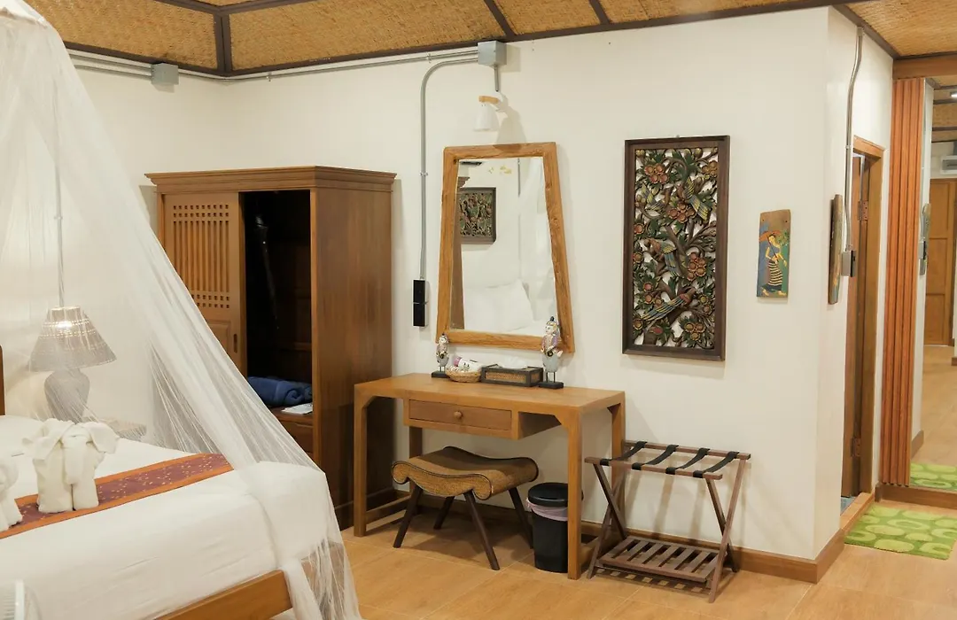 Buri Gallery House-1