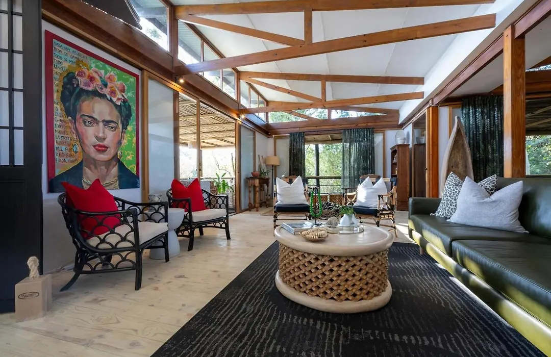 Makakatana Bay Lodge-1