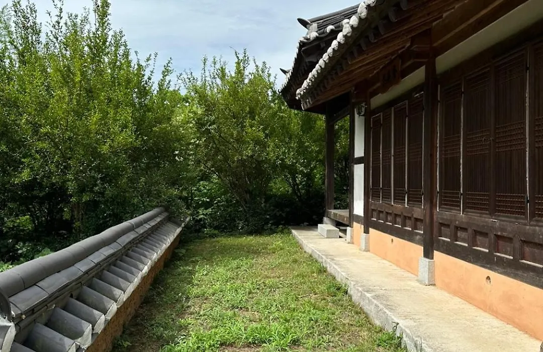 Korean Traditional House - Chungnokdang-1