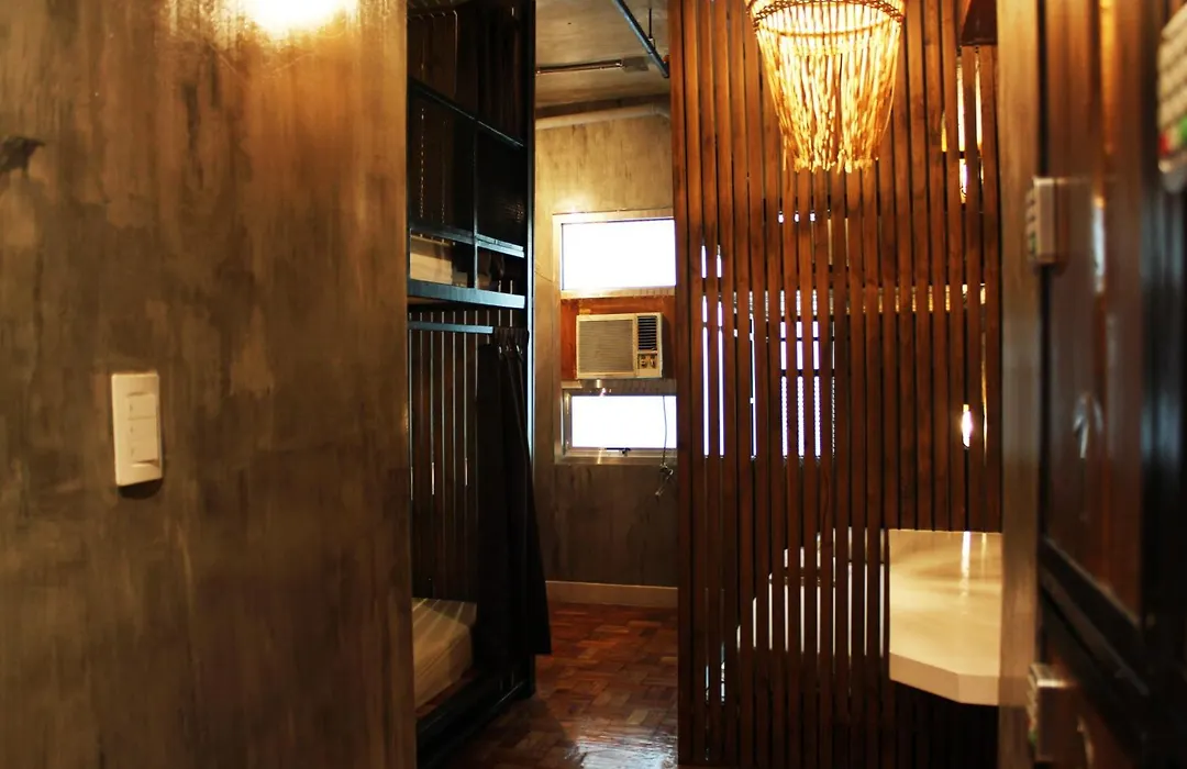 Connector Hostel-1