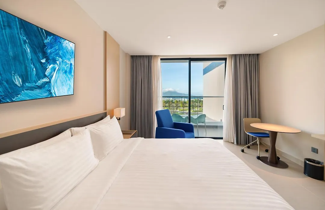 The Empyrean Cam Ranh Beach Resort-1