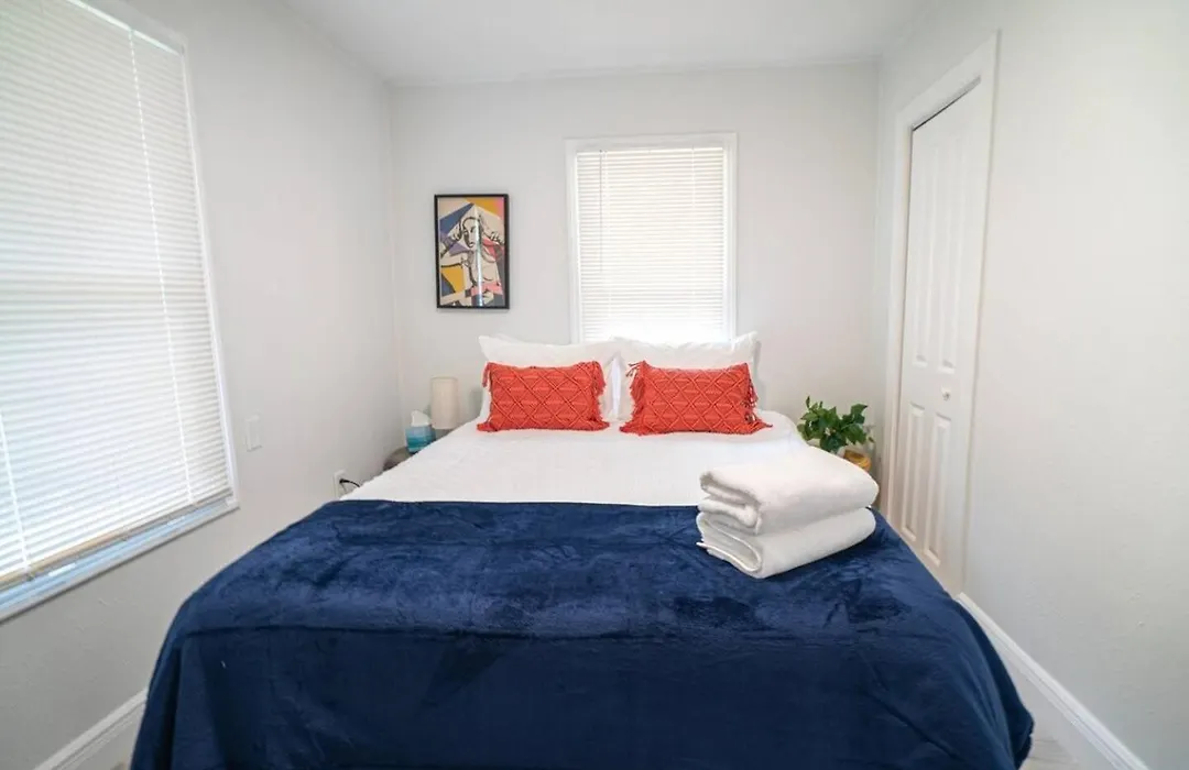 Homey Cozy Newly Renovated Stylish&Chic-1