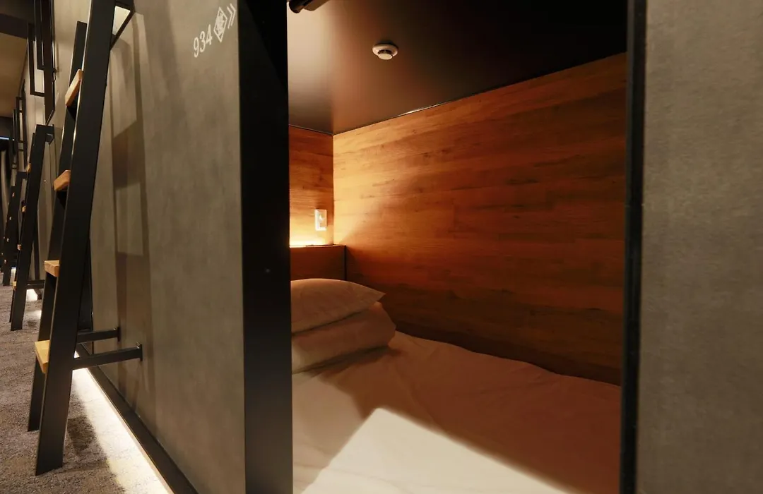Rembrandt Cabin & Spa Shimbashi - Caters To Men-1
