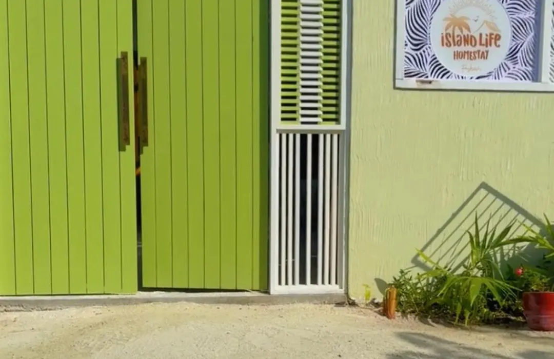 Island Life Home Stay-1