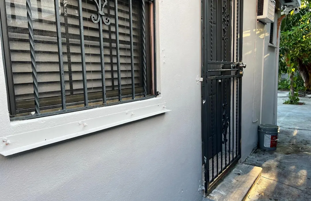 Studios & Coral Gable, Close To Downtown And Airport-1