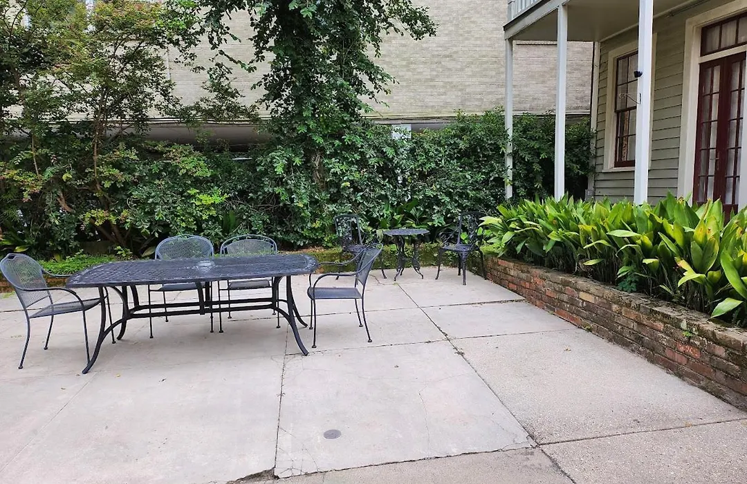Walker Mansion On St Charles Ave - Unit 3-1