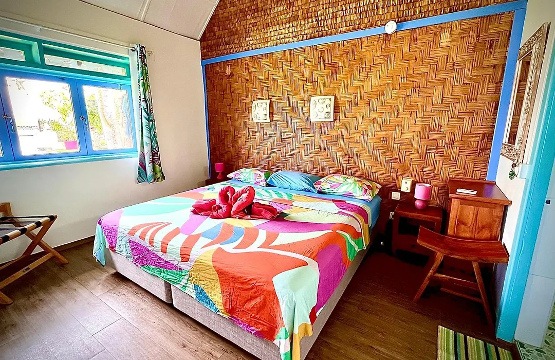 Linareva Moorea Beach Resort-1