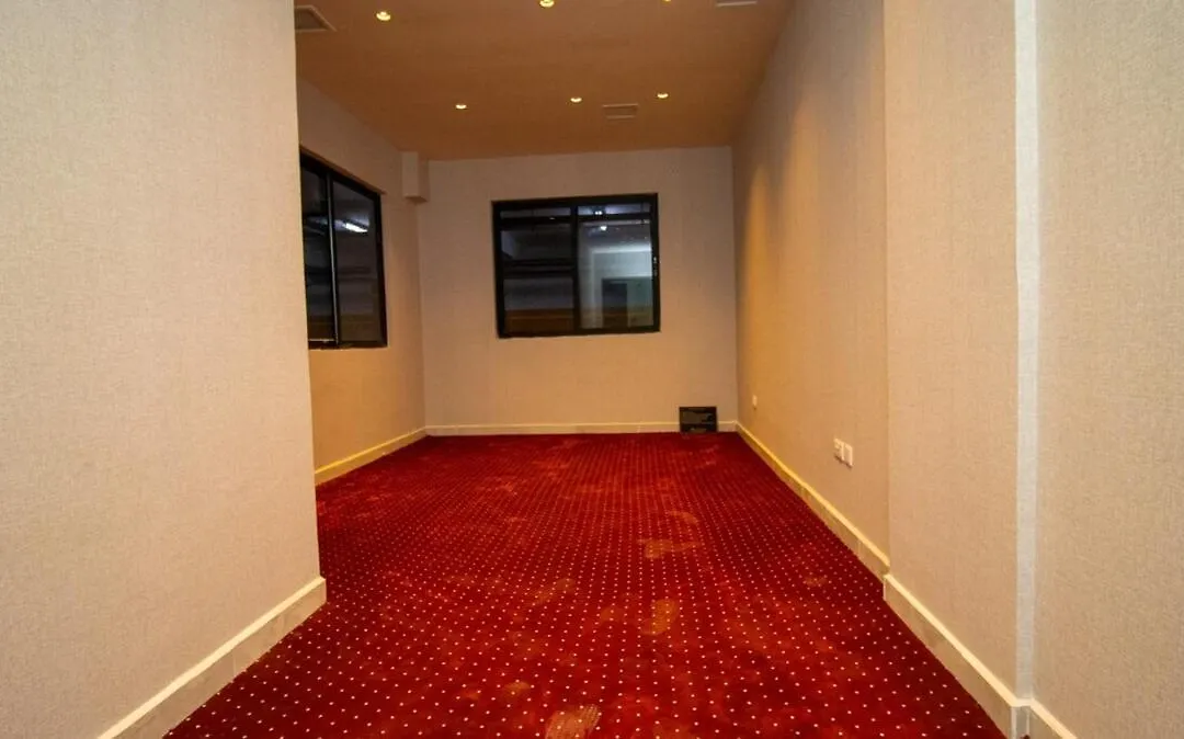 Stylish 1 Bed With Pool & Gym And Scenic Nbo Views-1